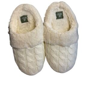 Aran‎ Woollen Mills Womens White Cable Knit Fleece Lined Slippers Small NWT R688